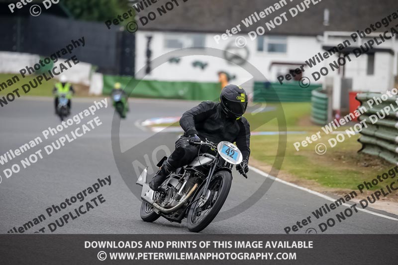 Vintage motorcycle club;eventdigitalimages;mallory park;mallory park trackday photographs;no limits trackdays;peter wileman photography;trackday digital images;trackday photos;vmcc festival 1000 bikes photographs